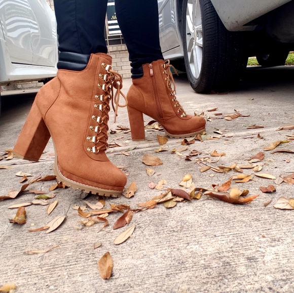 TOP Moda Shoes - 🆕️ Women booties